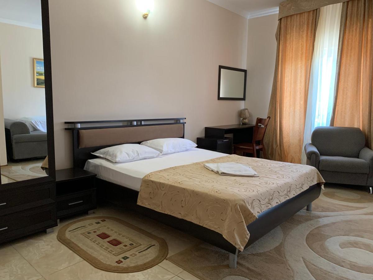 Guest House Aphyn Leto Гагра Екстериор снимка